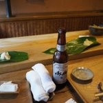 吉冨寿し - 連れのビールと店内