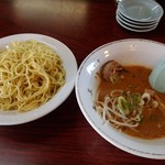 ふぁみりぃ中華 大王 - 味噌つけ麺