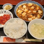 Pekin Ryourikayuusai Kan - 麻婆豆腐とエビチリのセット￥８６０