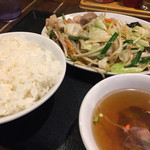 麺飯食堂 八右衛門 - 