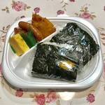 Hokkahokka Tei - おにぎらず弁当、400円です。