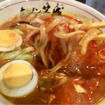 タンメン笑盛 - 平打ち麺