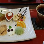太郎茶屋 鎌倉 - デザート盛り。