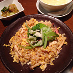Ronfu Dainingu - ほぐし鶏のチーズチャーハン