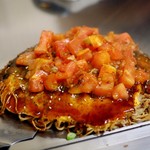 お好み焼きマルスケ - 料理写真:トマトチーズ焼き（そば入り）