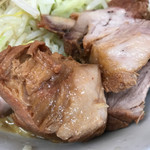 ラーメン二郎 - ブタアップ(今日は大当たり！)