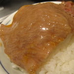 おんどる - ライス大262円の上に、焼いて溶き卵をくぐらせた「すきしゃぶ」