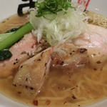 旨塩鶏麺850円