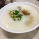 香港仔 焼味牛什魚蛋粉麵 - 