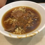 香港仔 焼味牛什魚蛋粉麵 - 