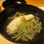 まる富 - 29年7月　吸物　鱧、蓴菜、小そうめん、梅肉