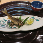 青華こばやし - 29年7月　琵琶湖稚鮎唐揚げ　蓼の葉