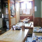 住留 - のんびりとした店内