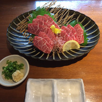 馬桜 下通り店 - 超特選馬刺し  売り切れ御免でいつでもあるものではないようです