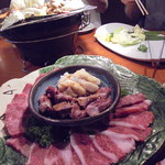 肉問屋 五郎兵衛 - コース料理のメインのお肉盛り(4人前）