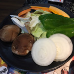 Yakiniku Suehirokan - 焼き野菜（＾∇＾）