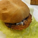 カフェ ル トロン - みそバーガー　１５０円