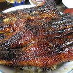 九州産の養殖うなぎを1.5匹使用♪