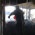 田代 - 踊るように仕事をするご主人