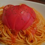 ラ・フォンターナ - 上にトマトが思いっきり～(*^-^*)