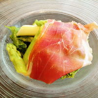 GARB pintino - 長崎県産 グリーンアスパラのリーフサラダ
