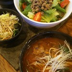 本格炭火焼肉わたなべ - まぜそば、ユッケジャン麺