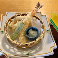 日本料理 隨縁亭 ホテルモントレ仙台 - ＊涼風点心膳＊　2500円
                  花　籠　おすすめの天婦羅・・・海老、蓮根、鮎