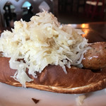 オールドニューダイナー - HotDog＆Sauerkraut ホットドッグザワークラウト 1,050円。