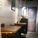 カカオストア - テーブル席