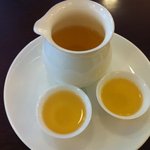 茗圃 - 食後のお茶　お茶は食前、中、後と３種