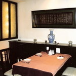 新世界菜館 - 落ち着いたグリル席