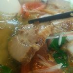 脂身でない赤肉の部分ながらとろけるような食感・旨さ♪