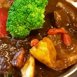 トマト - 和牛ビーフジャワカレー＋季節の野菜入り(\2,300+480)
