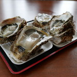 魚売り処　新鮮家 - 岩ガキ