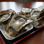 魚売り処　新鮮家 - 岩ガキ