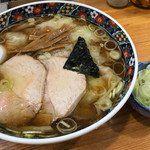 春木屋 荻窪本店 - わんたん麺 大盛 1,400円 ※普通盛り 1,250円
                                ねぎ小鉢 100円