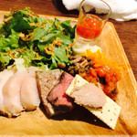 ビンゴバル - 前菜盛り合わせ