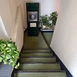 ３丁目のカレー屋さん  - 外観の地下1階入口への風景です