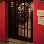 ３丁目のカレー屋さん  - 外観の地下1階入口の風景です