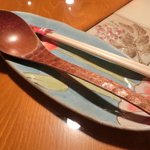 ３丁目のカレー屋さん  - 箸と木製スプーン