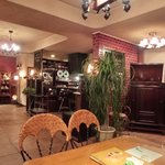 ３丁目のカレー屋さん  - 店内のテーブル席の風景です