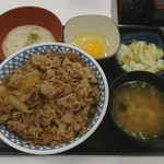 吉野家 - 牛丼特盛のとろろみそ汁セット+玉子+お新香