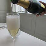 ロルキデ　ブランシュ - 乾杯ドリンクはシャンパーニュ