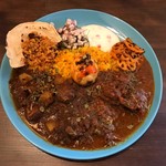 アアベルカレー - アアベルチキンカレーと週替わりカレーの2種あいがけ