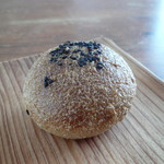 宗像堂 - 黒糖あんぱん