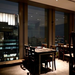 [Overlooking Marunouchi] A private room that can be used for various occasions.