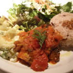 マザーエスタ - 焼きサバのトマト煮　ブロッコリーのグラタン　春キャベツのアリオオリオ