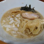 麺鯉 - 背脂煮干ラーメン 醤油 750円