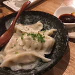 GYOZA dining Pd - 水餃子、自家製ラー油