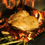 博多地鶏　半身藁焼き